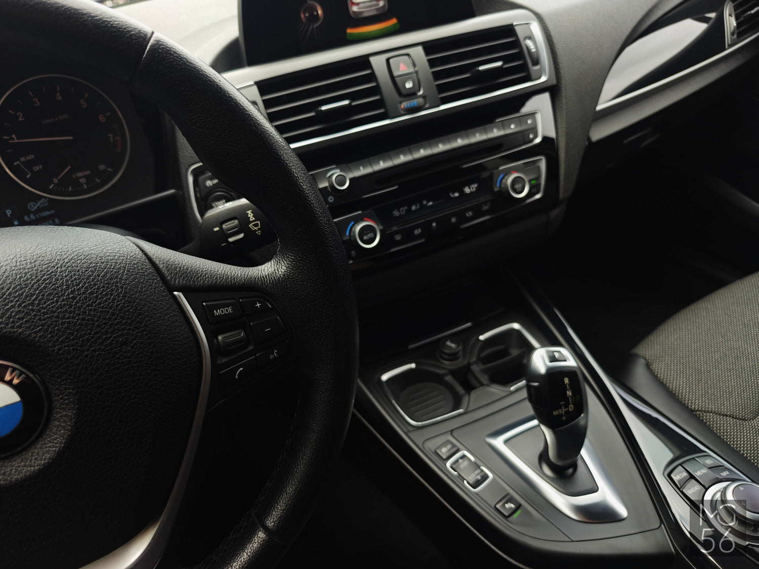 BMW 118i F20 Urban Line Tiefsee Blue Metallic - BMW