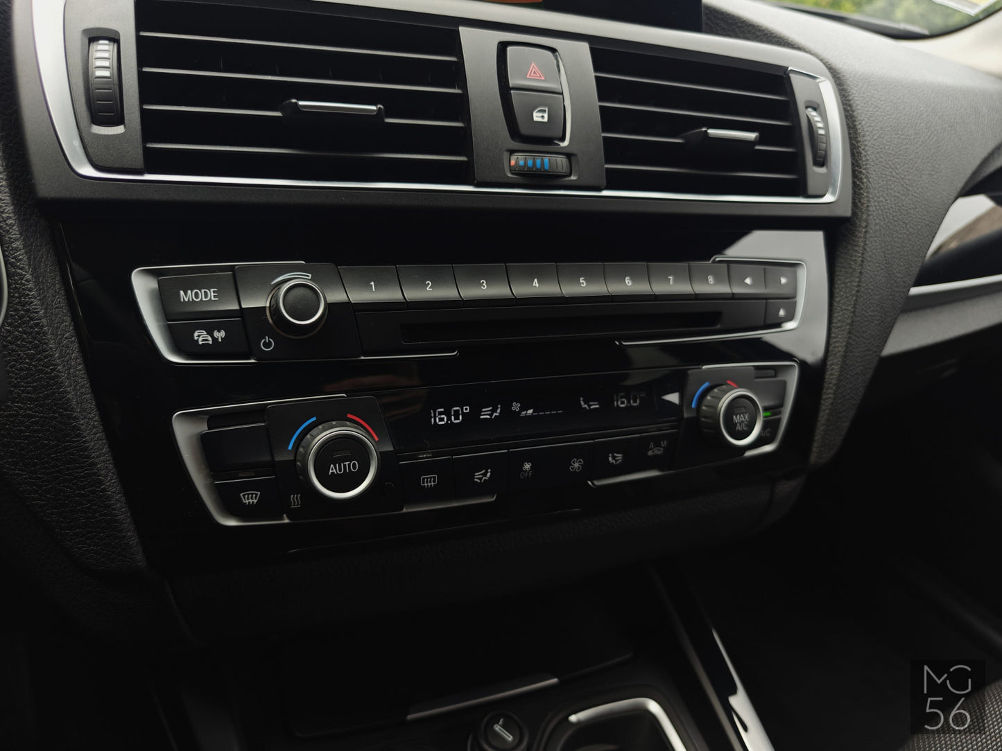 BMW 118i F20 Urban Line Tiefsee Blue Metallic - BMW