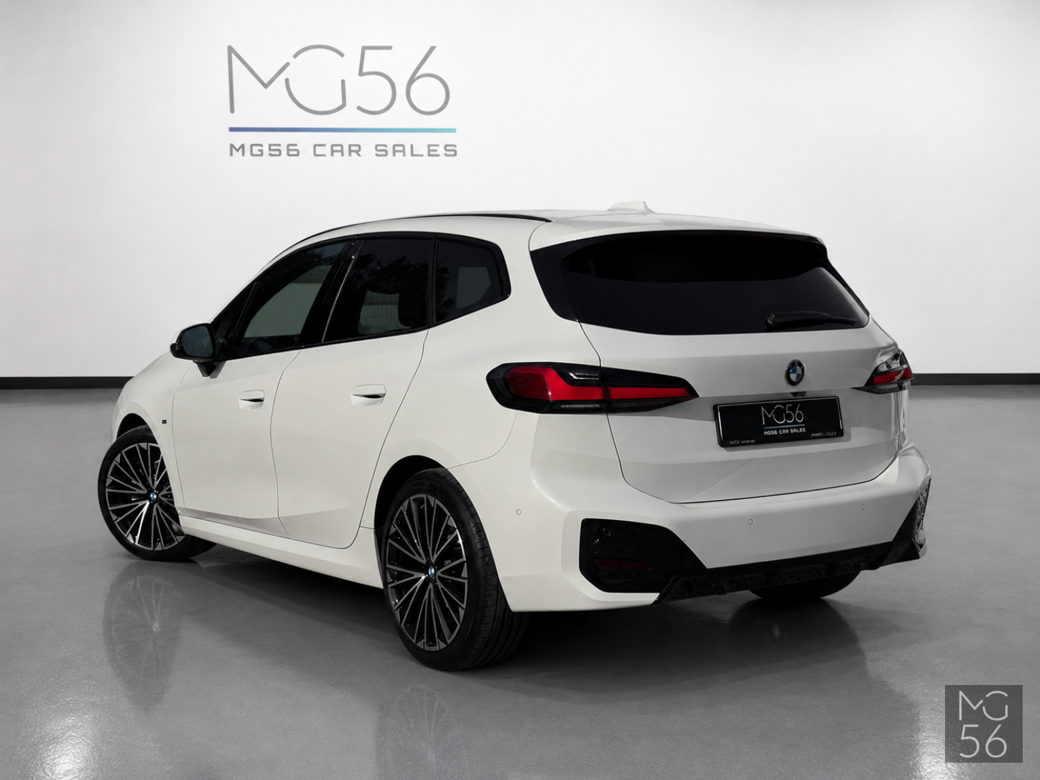 BMW 218i Active Tourer M Sport Alpinweiss 3 - BMW