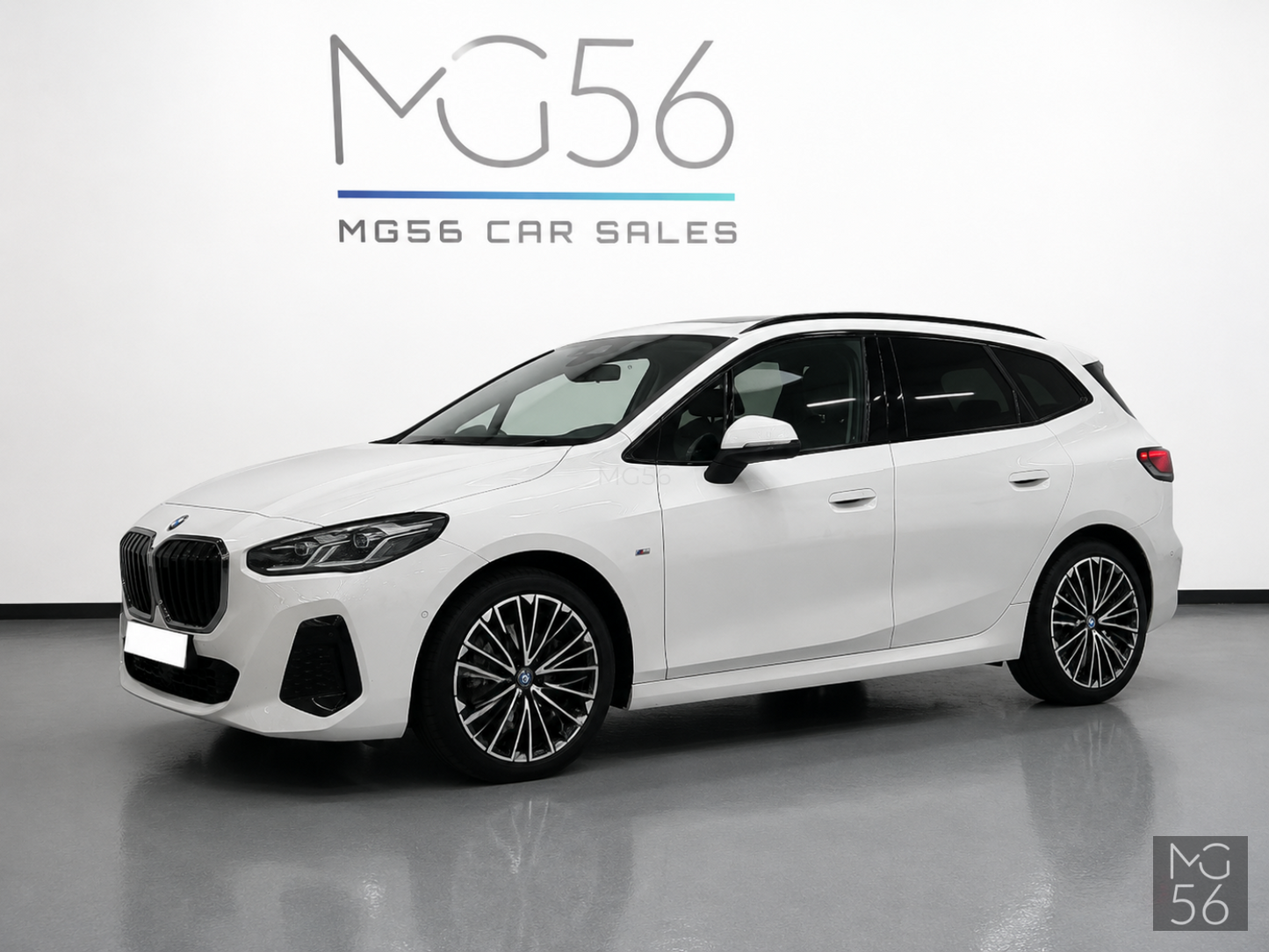 BMW 218i Active Tourer M Sport Alpinweiss 3 - BMW
