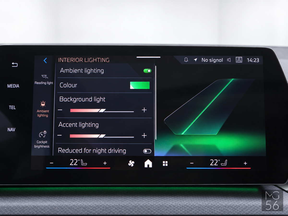 BMW 218i Active Tourer U06 M Sport Individaual Harman/Kardon Sanremo Green Metallic - BMW