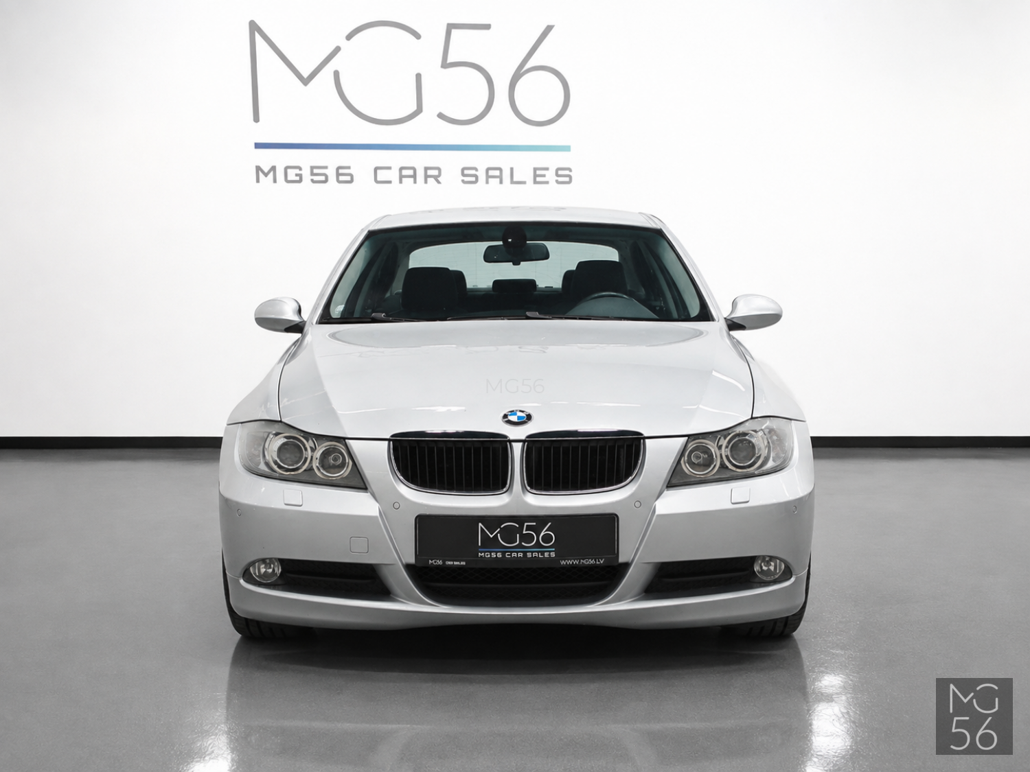 BMW 318i e90 Titan Silver Metallic - BMW