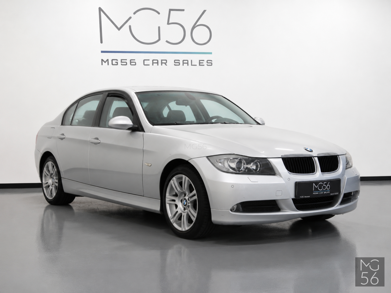 BMW 318i e90 Titan Silver Metallic - BMW