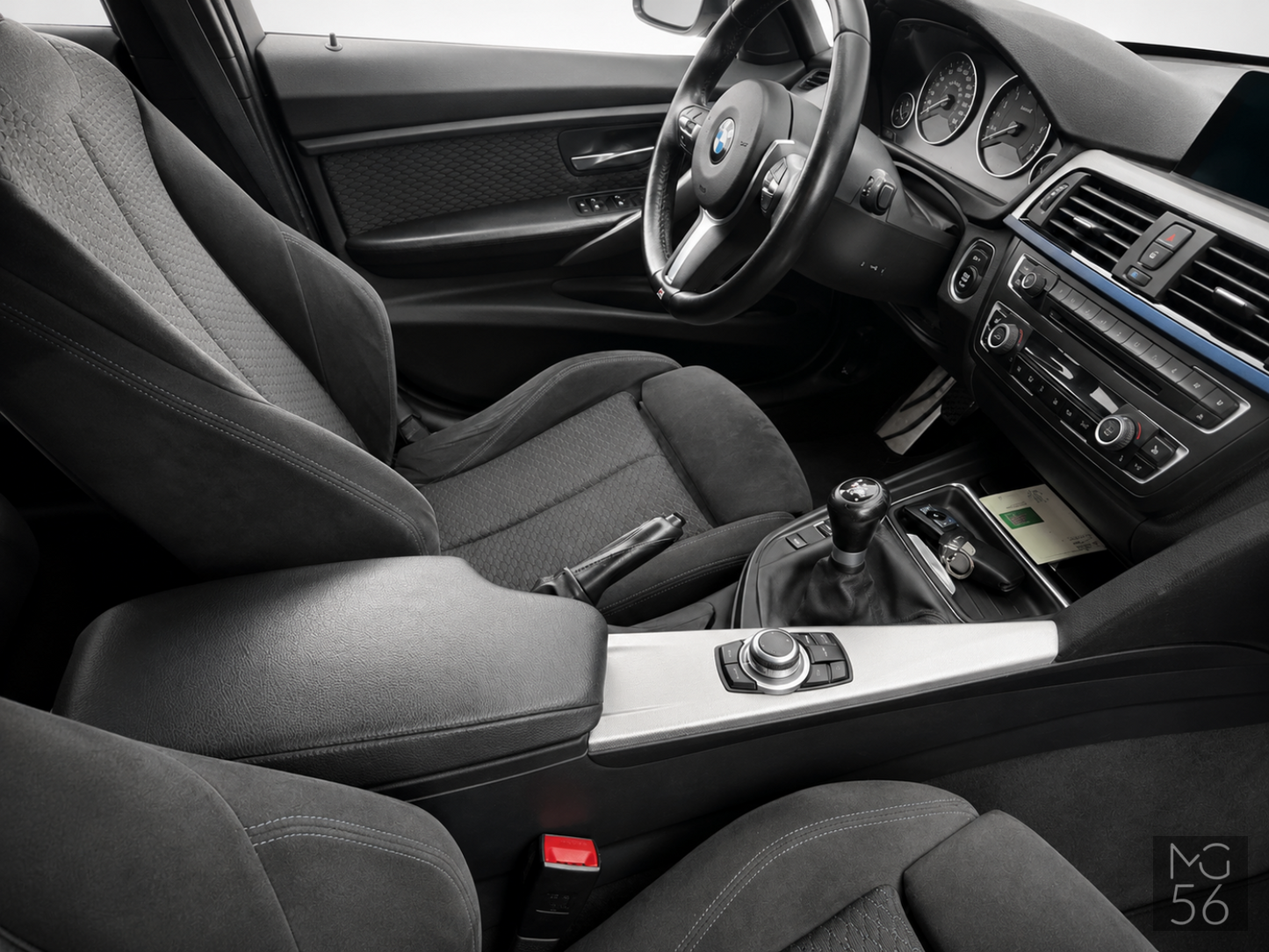 BMW 320i Touring F31 M Sport Alcantara Alpine White III - BMW