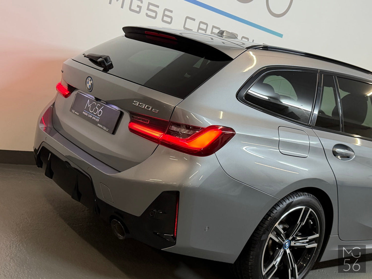 BMW 330E Touring x-Drive M-Sport Package Facelift BMW