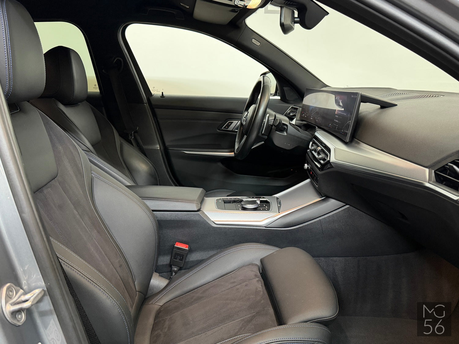 BMW 330E Touring x-Drive M-Sport Package Facelift BMW