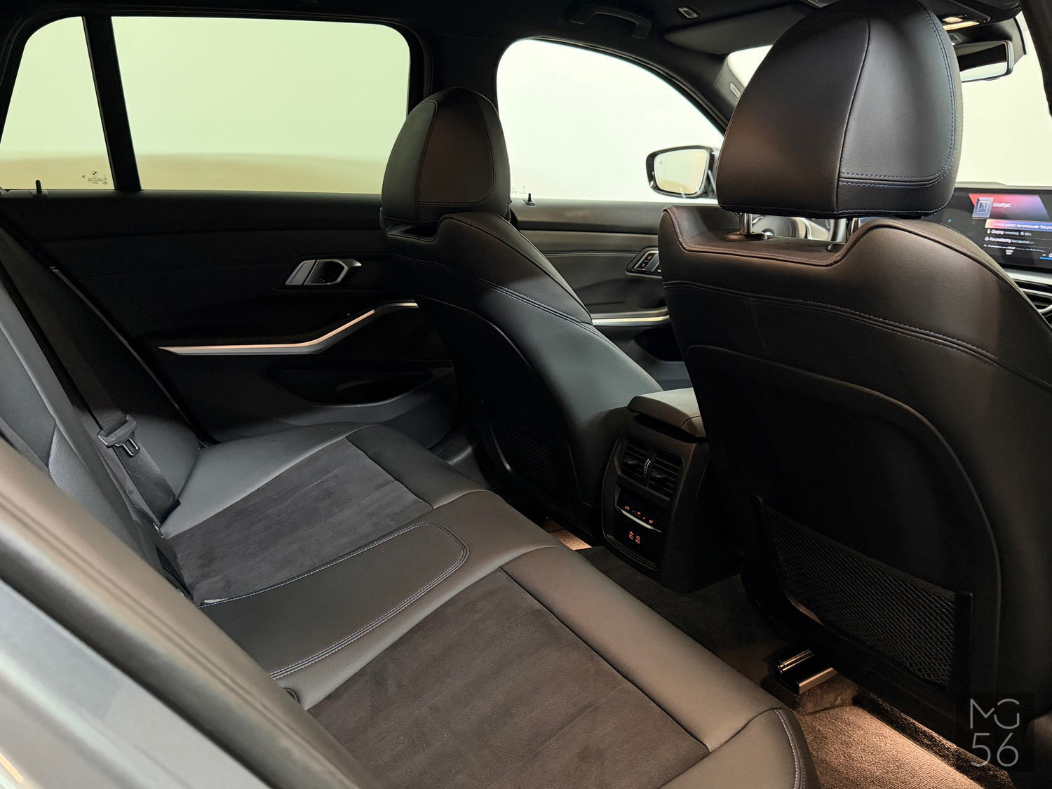 BMW 330E Touring x-Drive M-Sport Package Facelift BMW