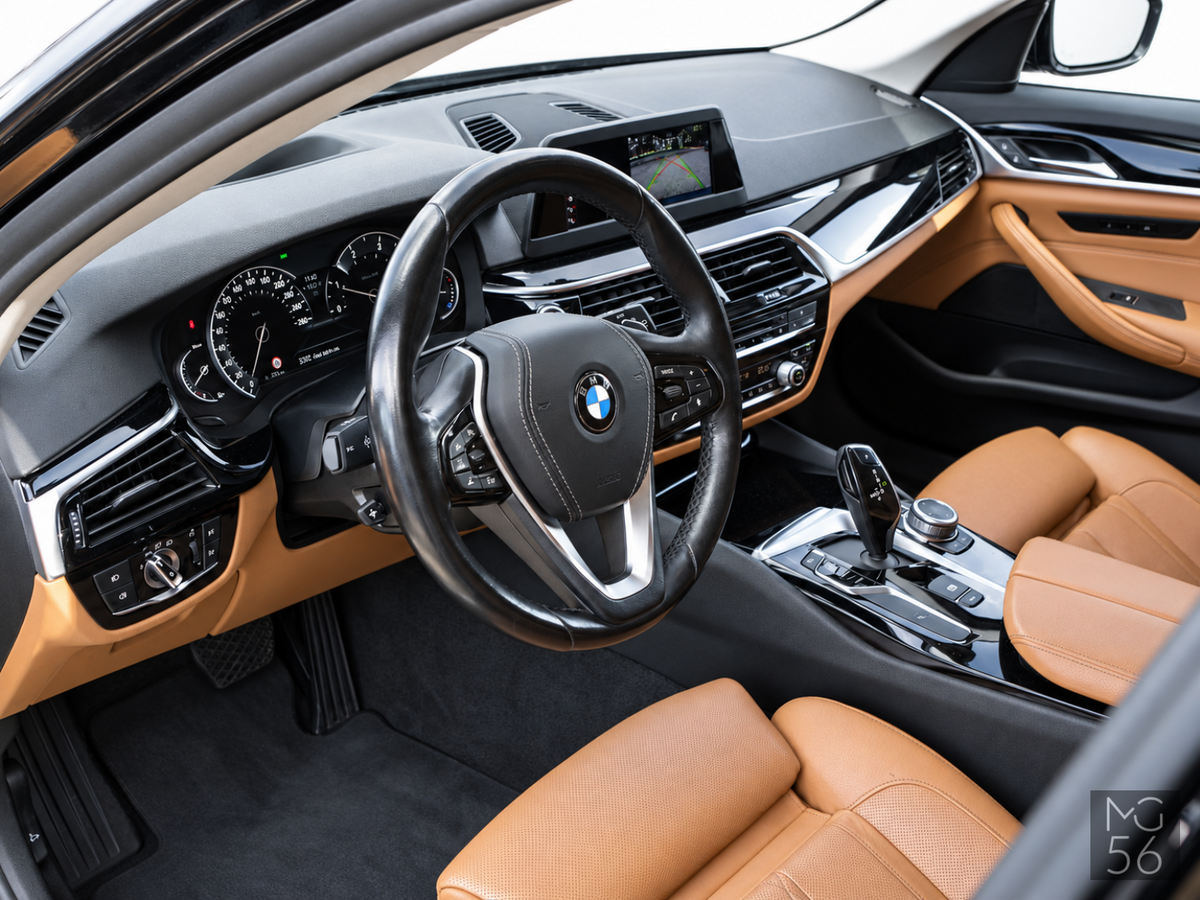 BMW 520d xDrive Touring G31 Sport Line Black II - BMW