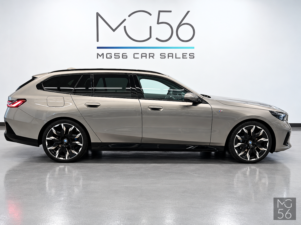 BMW 520d xDrive Touring G61 M Sport Pro MHEV Merino Webasto Harman/Kardon Oxide Grey II Metallic - BMW
