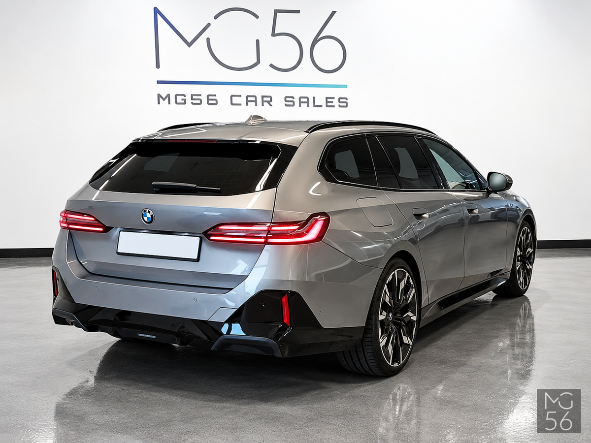 BMW 520d xDrive Touring G61 M Sport Pro MHEV Merino Webasto Harman/Kardon Oxide Grey II Metallic - BMW
