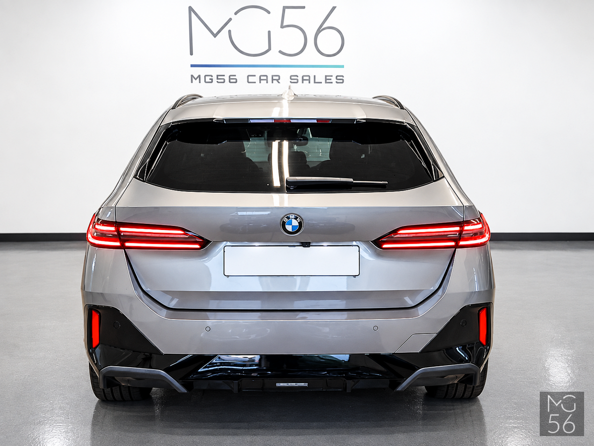 BMW 520d xDrive Touring G61 M Sport Pro MHEV Merino Webasto Harman/Kardon Oxide Grey II Metallic - BMW