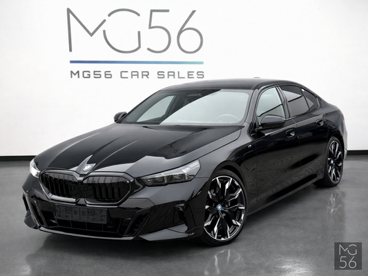 BMW 530e G60 M Sport Black Sapphire Metallic BMW