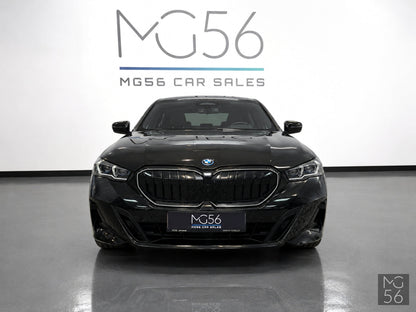 BMW 530e G60 M Sport Black Sapphire Metallic - BMW