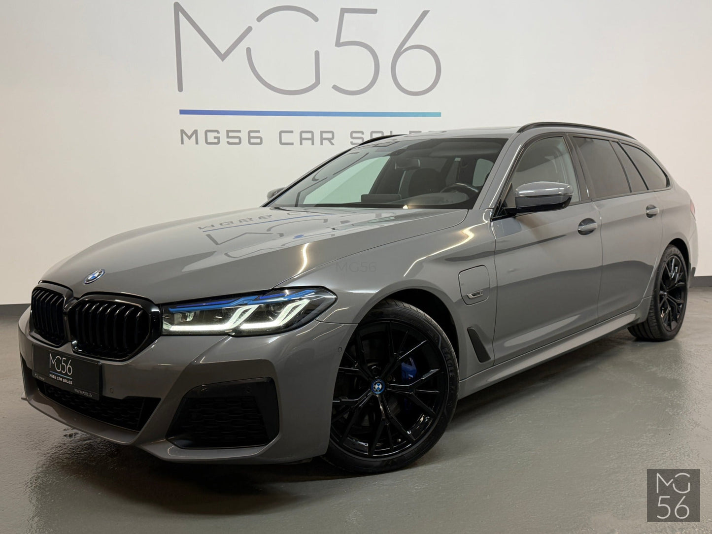 BMW 530e Touring x-Drive M-Sport Package Plug-in Hybrid 292hp BMW