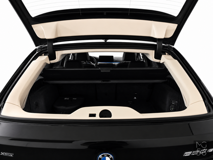 BMW 530e xDrive Touring Luxury Line Black Sapphire Metallic - BMW
