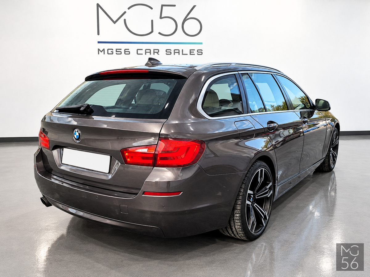 BMW 530i Touring F11 Rear Entertainment Havanna - BMW
