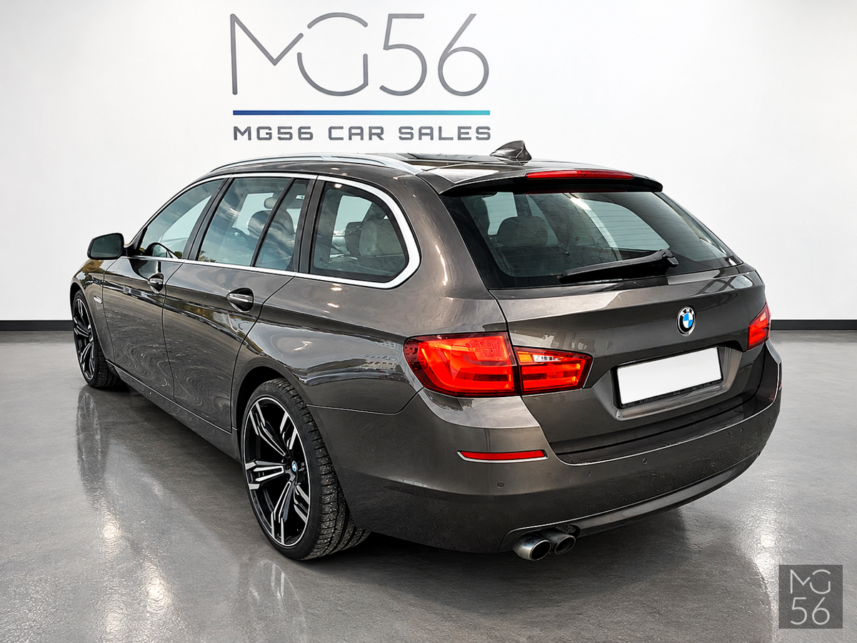 BMW 530i Touring F11 Rear Entertainment Havanna - BMW