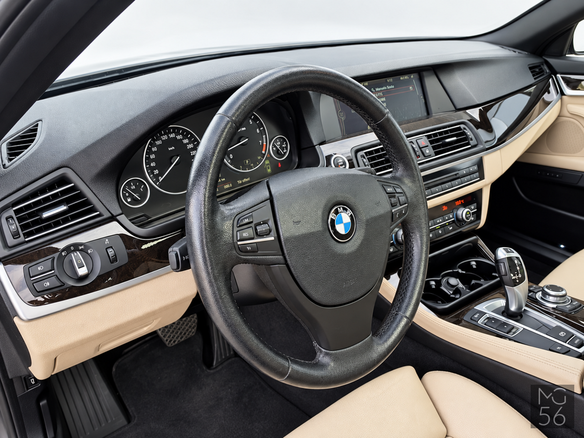 BMW 530i Touring F11 Rear Entertainment Havanna - BMW