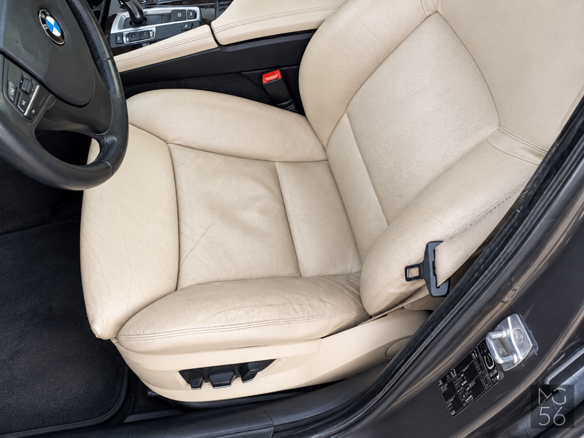 BMW 530i Touring F11 Rear Entertainment Havanna - BMW
