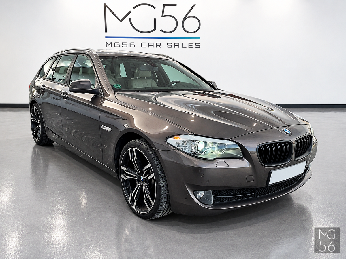 BMW 530i Touring F11 Rear Entertainment Havanna - BMW