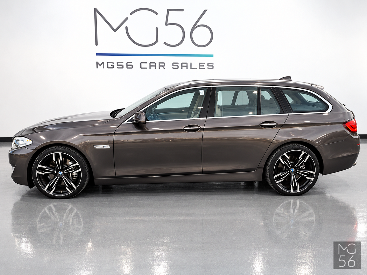 BMW 530i Touring F11 Rear Entertainment Havanna - BMW