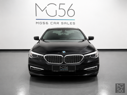 BMW 530i xDrive Luxury Line Black Sapphire Metallic - BMW
