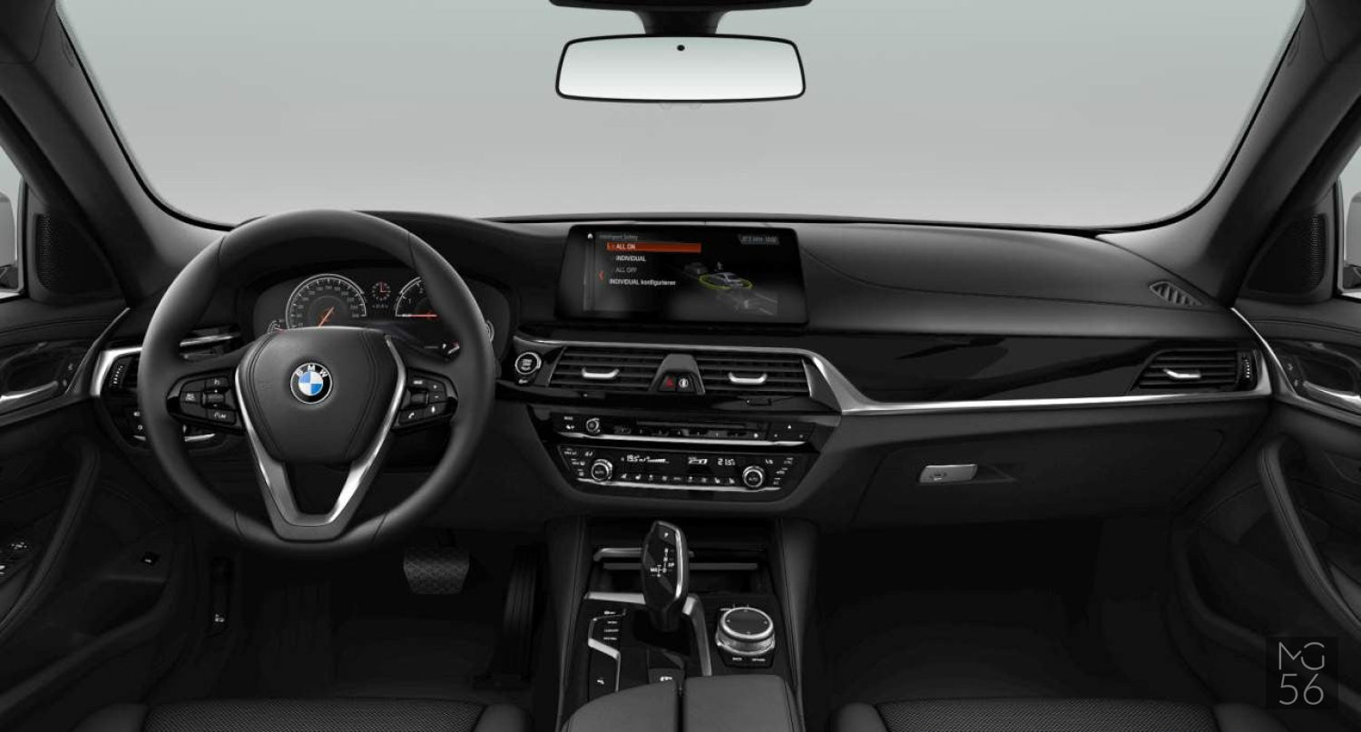 BMW 530i xDrive Luxury Line Black Sapphire Metallic - BMW