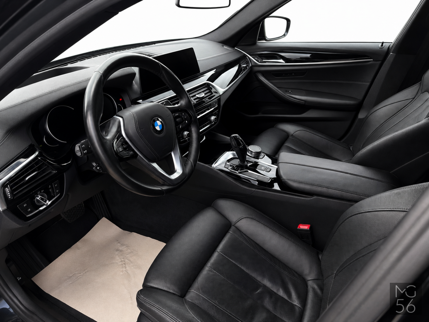 BMW 530i xDrive Luxury Line Black Sapphire Metallic - BMW