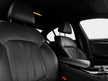 BMW 530i xDrive Luxury Line Black Sapphire Metallic - BMW
