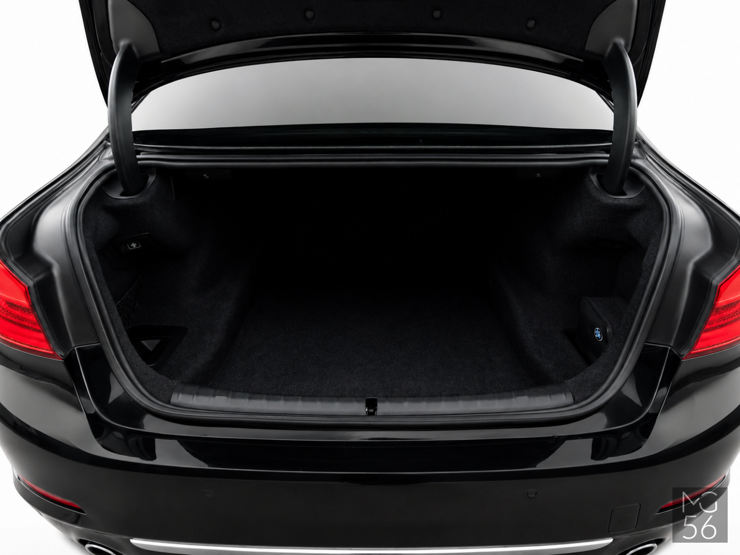 BMW 530i xDrive Luxury Line Black Sapphire Metallic - BMW