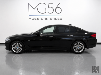 BMW 530i xDrive Luxury Line Black Sapphire Metallic - BMW