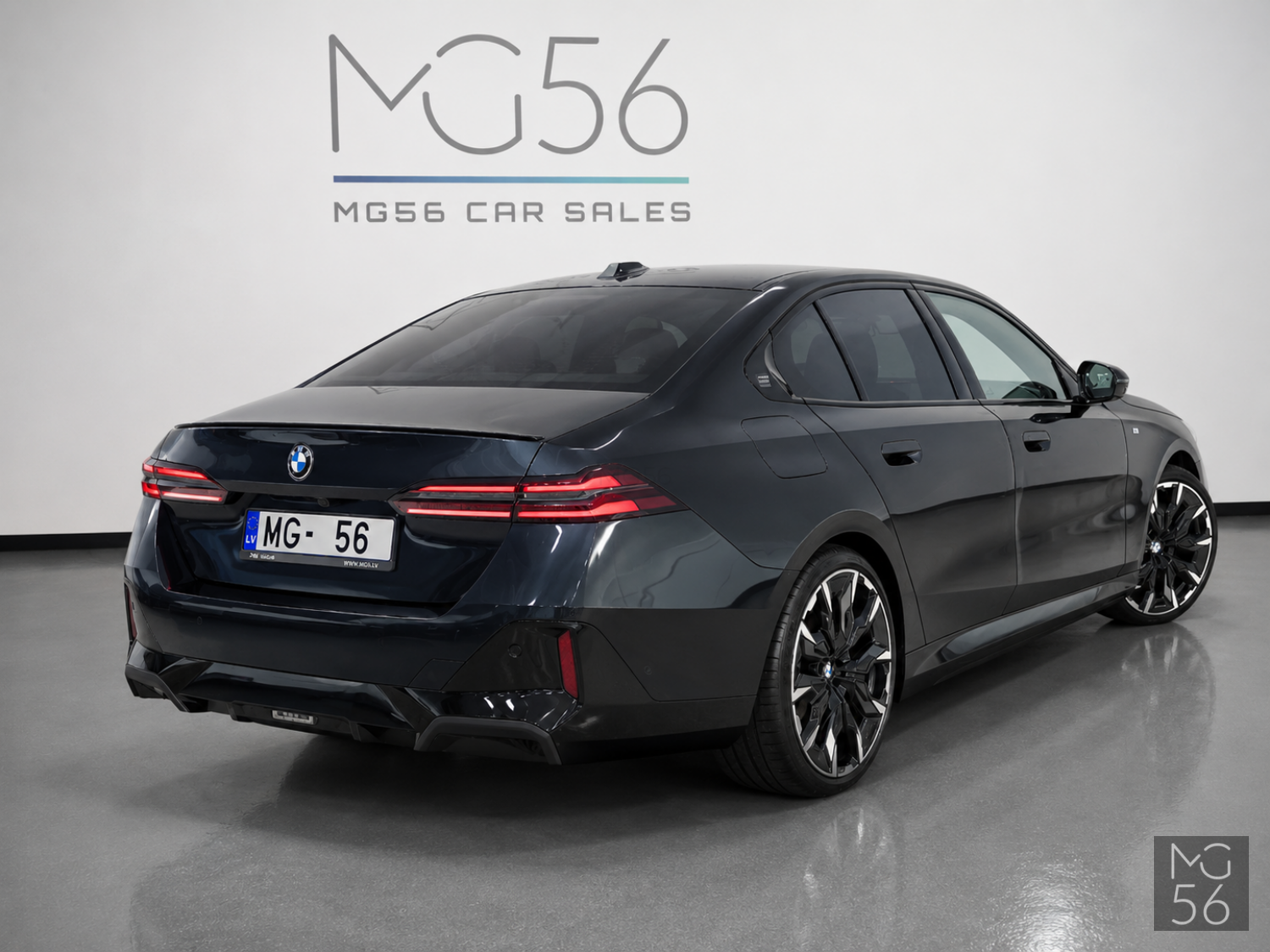 BMW 540d xDrive G60 M Sport Pro Iconic Glow Sophisto Grey Brilliant Metallic - BMW