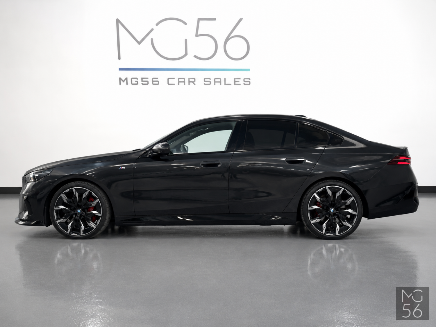 BMW 540d xDrive G60 M Sport Pro Iconic Glow Sophisto Grey Brilliant Metallic - BMW