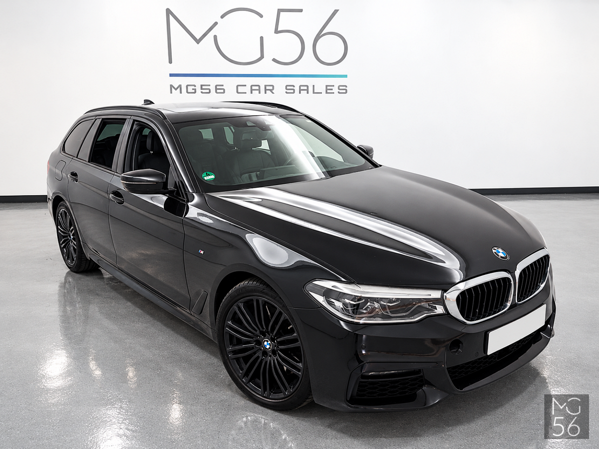 BMW 540i xDrive Touring G31 M Sport Harman/Kardon Black Sapphire Metallic - BMW
