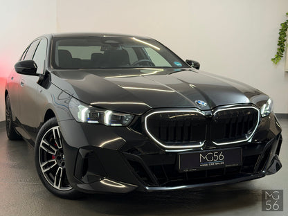 BMW G60 520i MHEV 218hp M-Sport Package Pro Black BMW