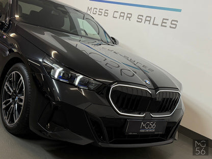BMW G60 520i MHEV 218hp M-Sport Package Pro Black BMW