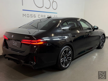 BMW G60 520i MHEV 218hp M-Sport Package Pro Black BMW