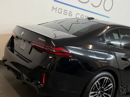 BMW G60 520i MHEV 218hp M-Sport Package Pro Black BMW