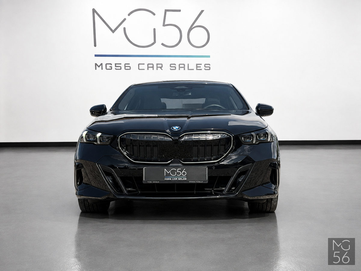 BMW i5 xDrive40 G60 M Sport Adaptive Suspension Pro Black Sapphire Metallic - BMW