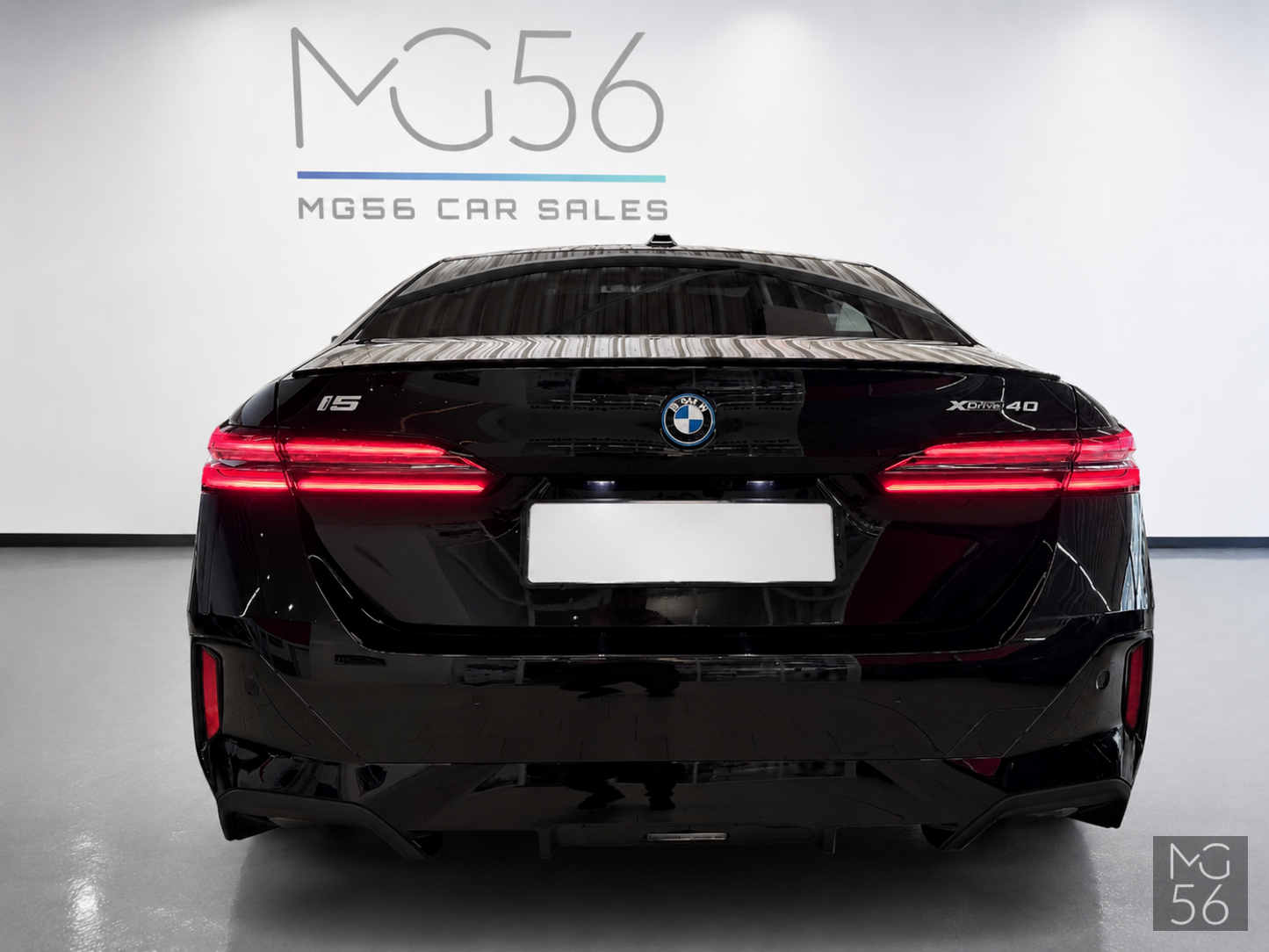 BMW i5 xDrive40 G60 M Sport Adaptive Suspension Pro Black Sapphire Metallic - BMW