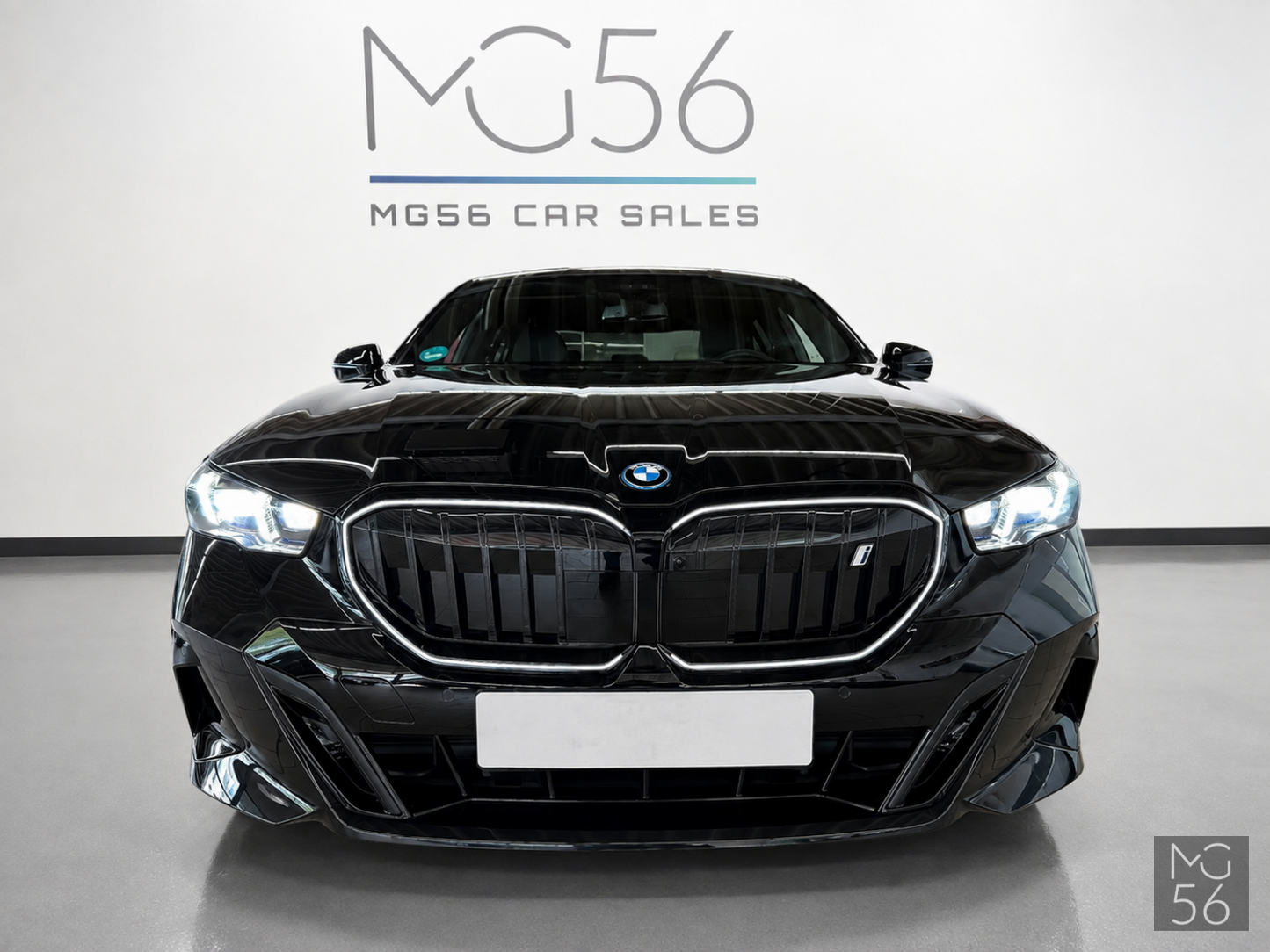BMW i5 xDrive40 G60 M Sport Adaptive Suspension Pro Black Sapphire Metallic - BMW
