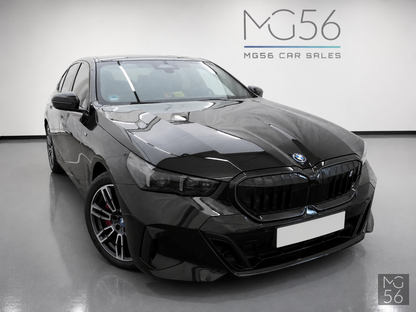 BMW i5 xDrive40 G60 M Sport Pro Iconic Glow Black Sapphire Metallic - BMW