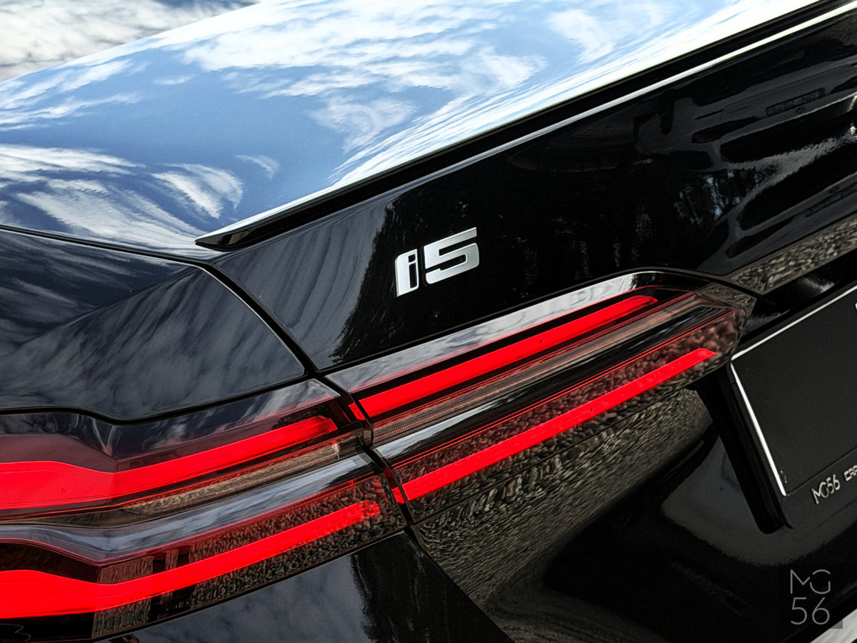 BMW i5 xDrive40 G60 M Sport Pro Iconic Glow Black Sapphire Metallic - BMW