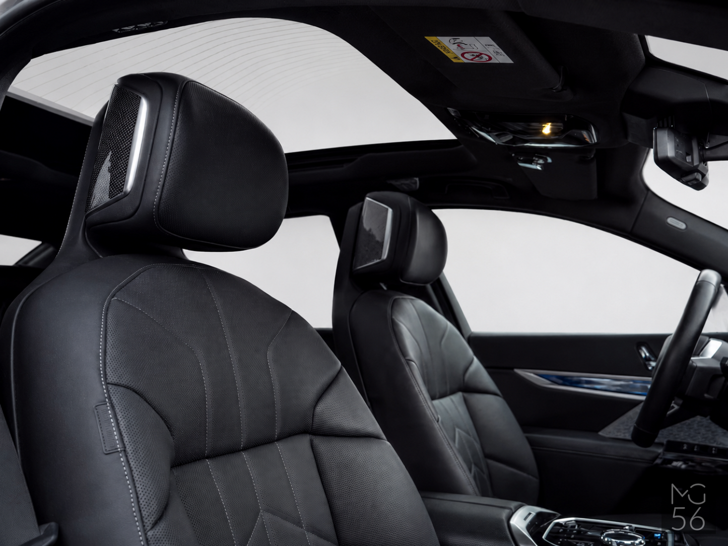 BMW i7 xDrive60 G70 400 kW M Sport Executive Lounge Bowers & Wilkins Diamond Surround Sound System 4s Oxide Grey II