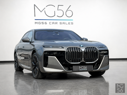 BMW i7 xDrive60 G70 400 kW M Sport Executive Lounge Bowers & Wilkins Diamond Surround Sound System 4s Oxide Grey II