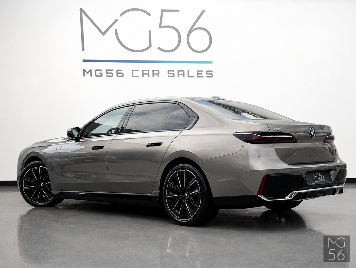 BMW i7 xDrive60 G70 400 kW M Sport Executive Lounge Bowers & Wilkins Diamond Surround Sound System 4s Oxide Grey II