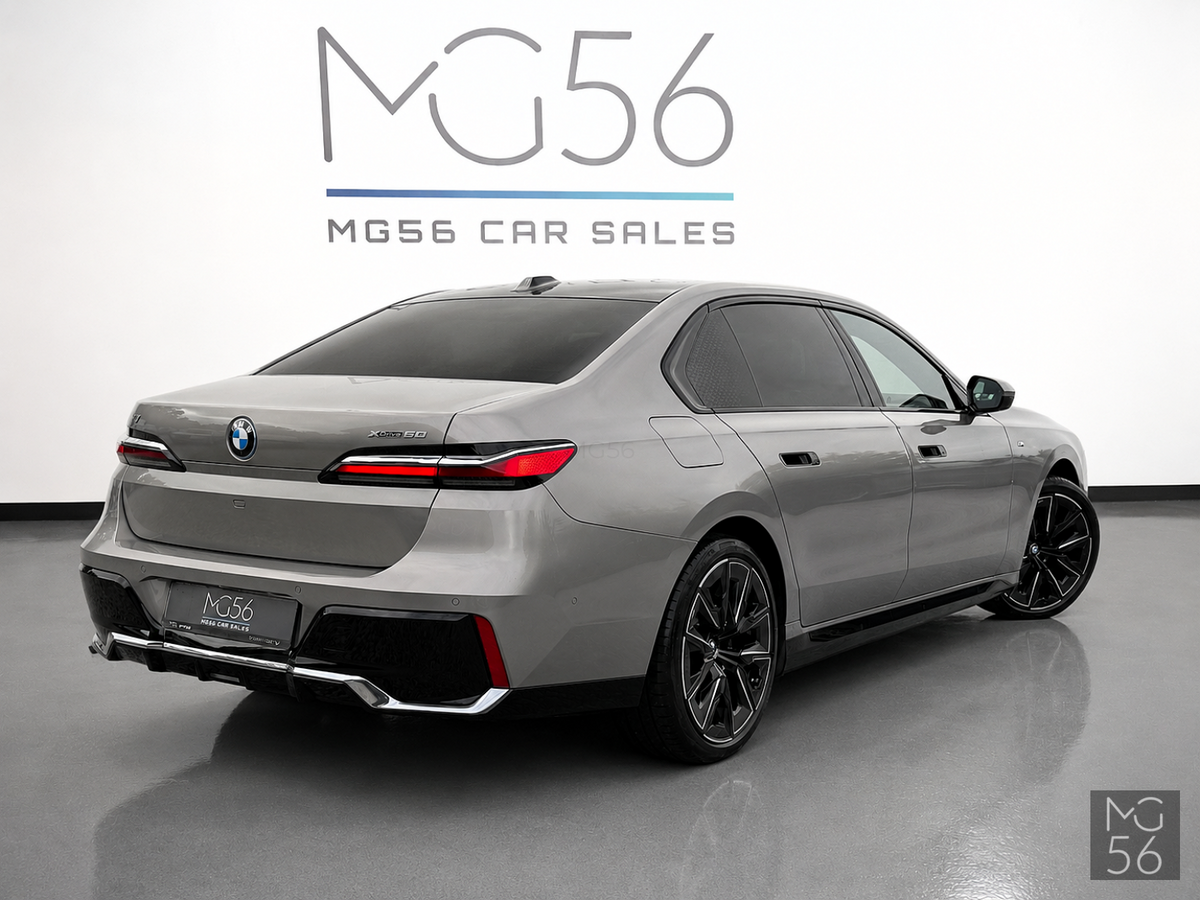 BMW i7 xDrive60 G70 400 kW M Sport Executive Lounge Bowers & Wilkins Diamond Surround Sound System 4s Oxide Grey II