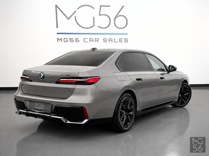 BMW i7 xDrive60 G70 400 kW M Sport Executive Lounge Bowers & Wilkins Diamond Surround Sound System 4s Oxide Grey II