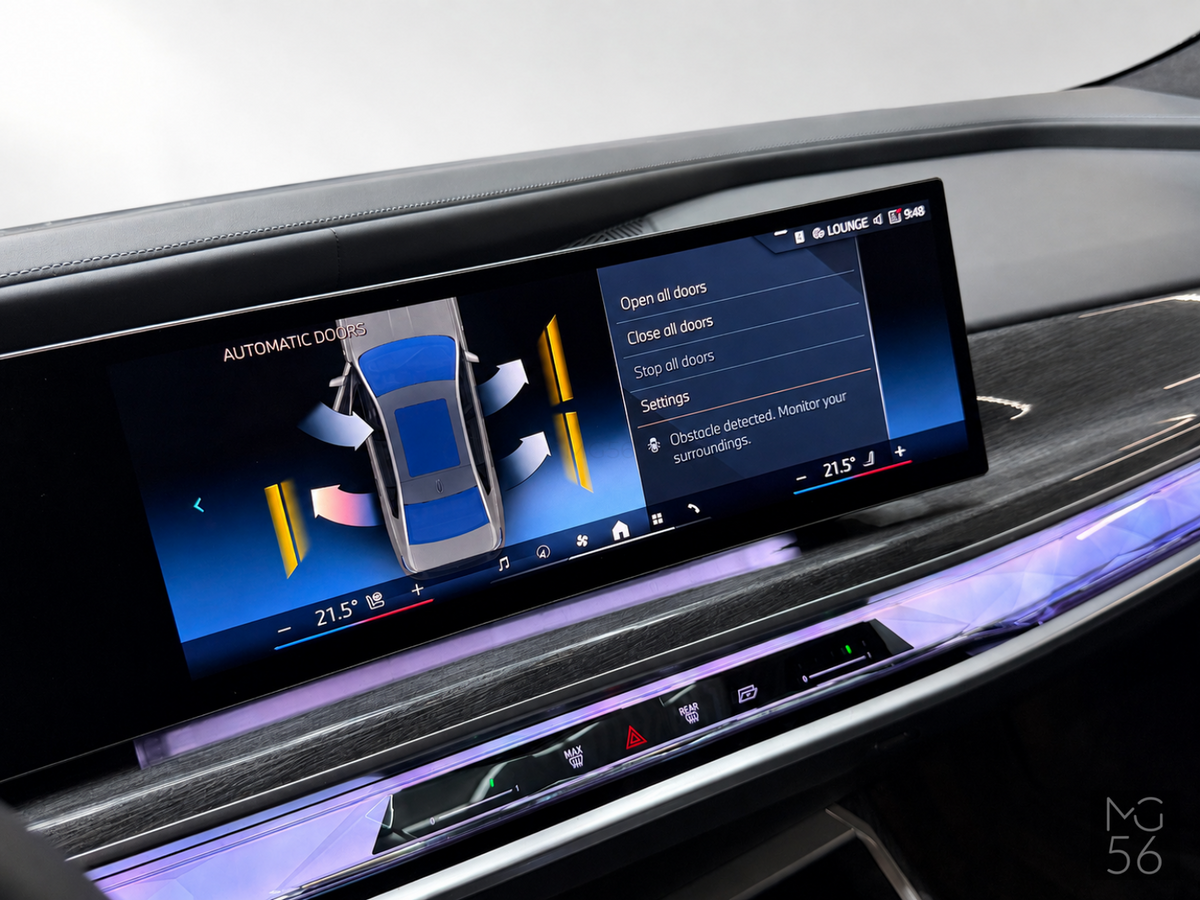 BMW i7 xDrive60 G70 400 kW M Sport Executive Lounge Bowers & Wilkins Diamond Surround Sound System 4s Oxide Grey II