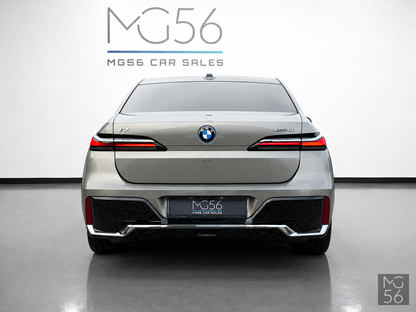BMW i7 xDrive60 G70 400 kW M Sport Executive Lounge Bowers & Wilkins Diamond Surround Sound System 4s Oxide Grey II